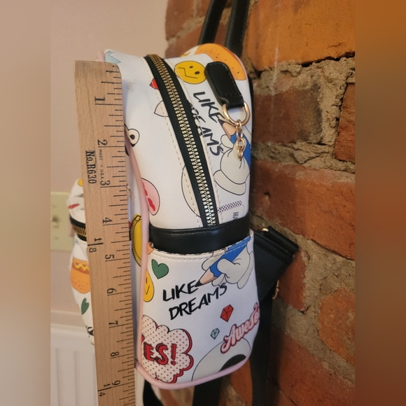 Awesome purse backpack style graphic cartoon print - Picture 5 of 8